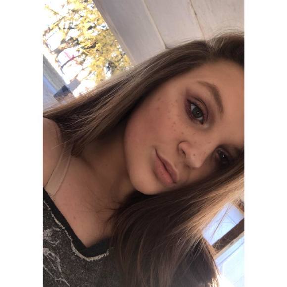 Meet your Posher, Makayla - Picture 1 of 1